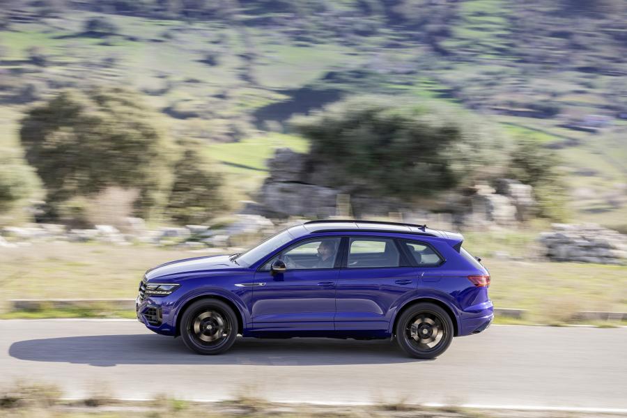  Volkswagen Touareg R 2020 года  (WW) (фото 34 из 61)
